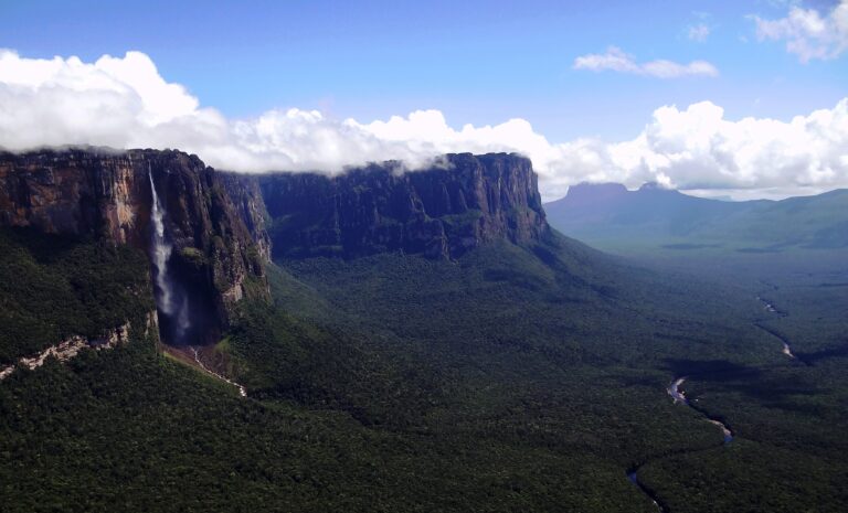 Fotografía del Auyantepui, Salto Angel y Cañon del Diablo
